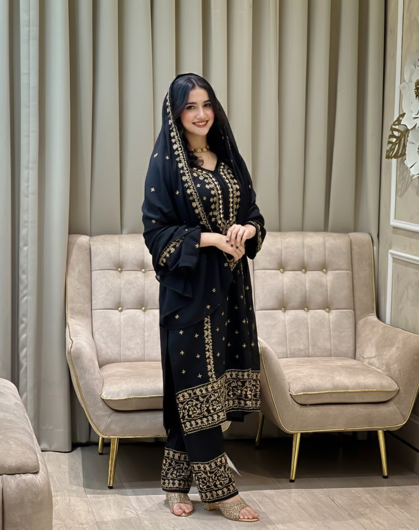 Mehfil Blush Embroidery Look